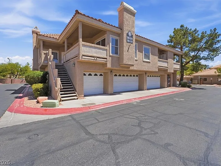 5125 W Reno Ave #2010 — Photo 1