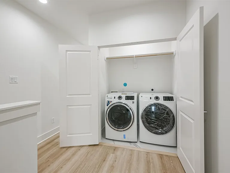5630 Balbo St — Photo 26