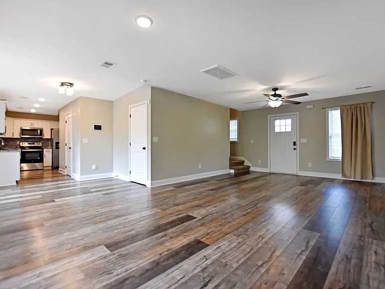 493 Woodtrace Dr — Photo 3