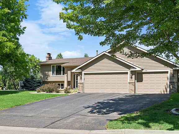 2nd image of 6015 Creek Ridge Ct