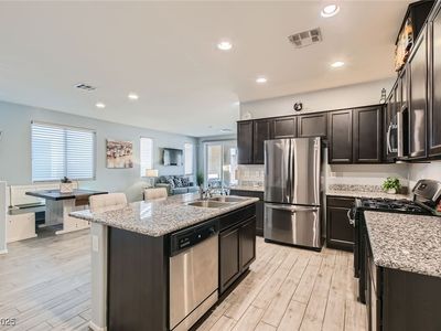 320 San Antonio River St, Las Vegas, NV, 89084