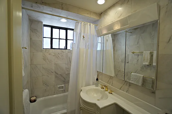 Sold by Anna Pinto Realty | media 56