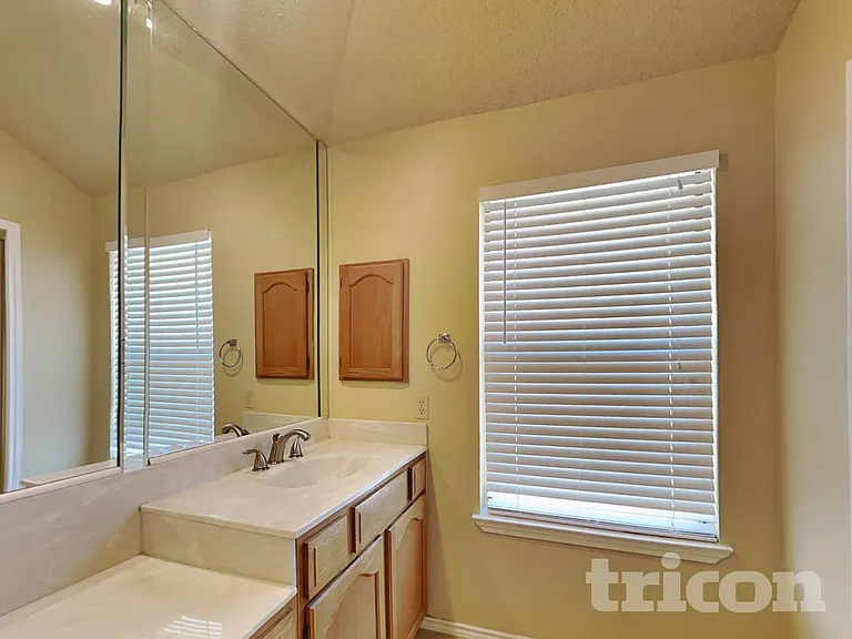 1715 Cordova Dr — Photo 15