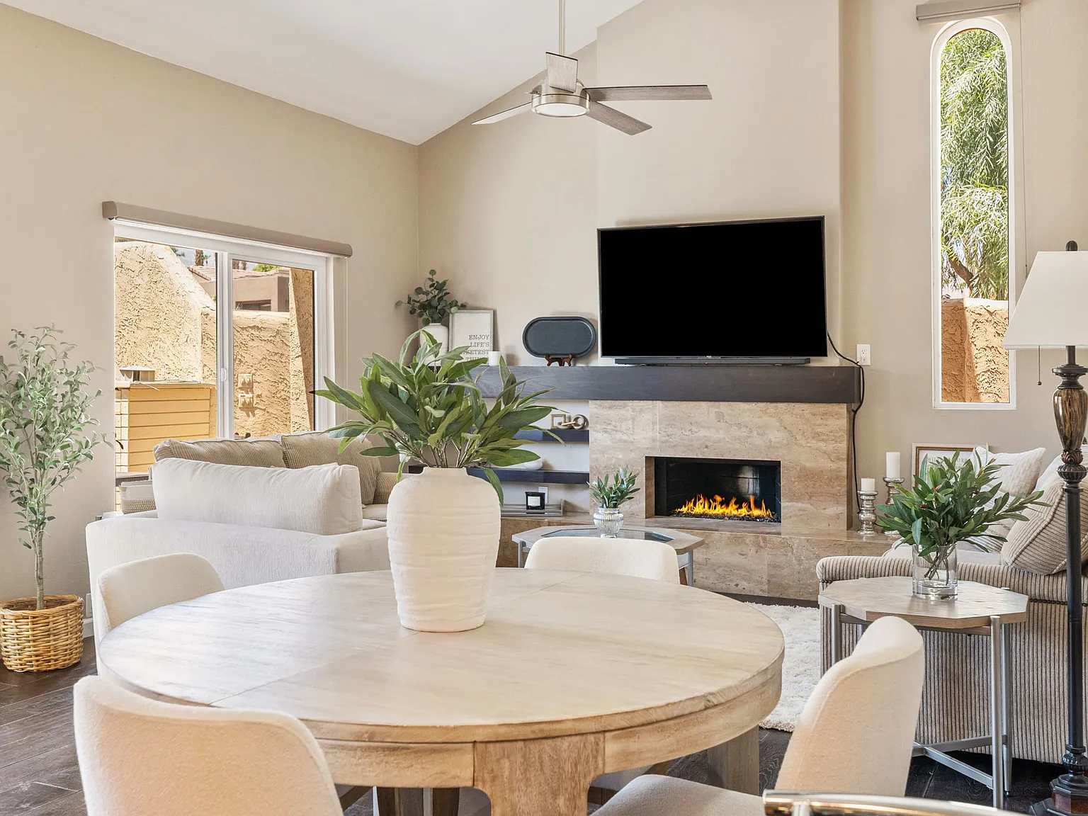3 bed, 1737 sqft, $8,250 — Photo 4