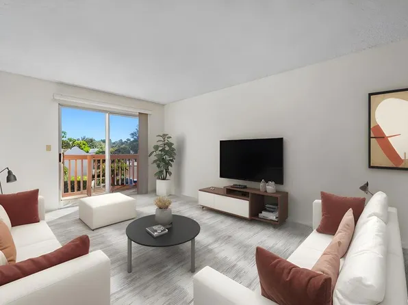 5588 Caminito Roberto, San Diego, CA 92111