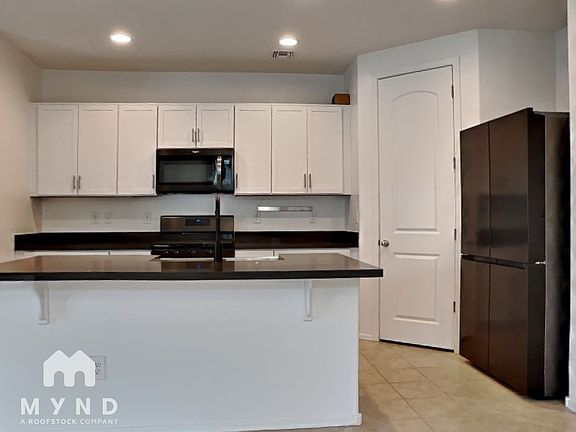 5th image of 40029 W Crane Dr