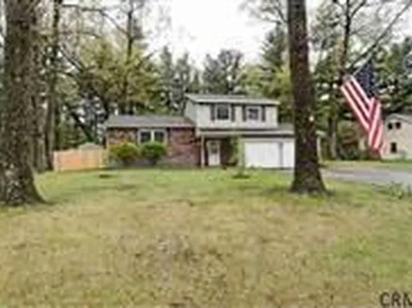 7 Van Tassell Ln, Ballston Spa, NY 12020
