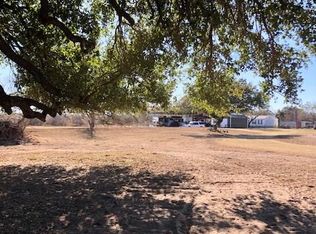 455 Jackson St, Pleasanton, TX 78064