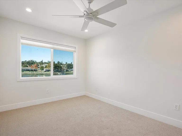 1498 La Linda Dr — Photo 21
