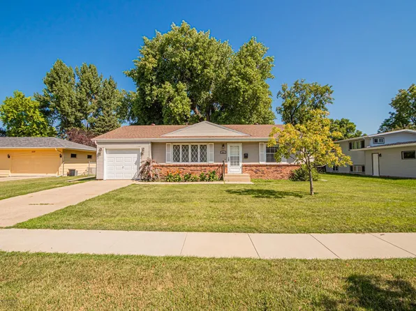 531 22nd Ave S, Fargo, ND 58103
