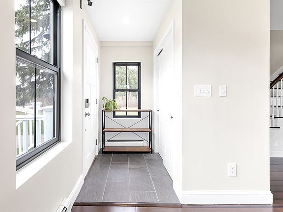 4th image of 36 Fisher Rd