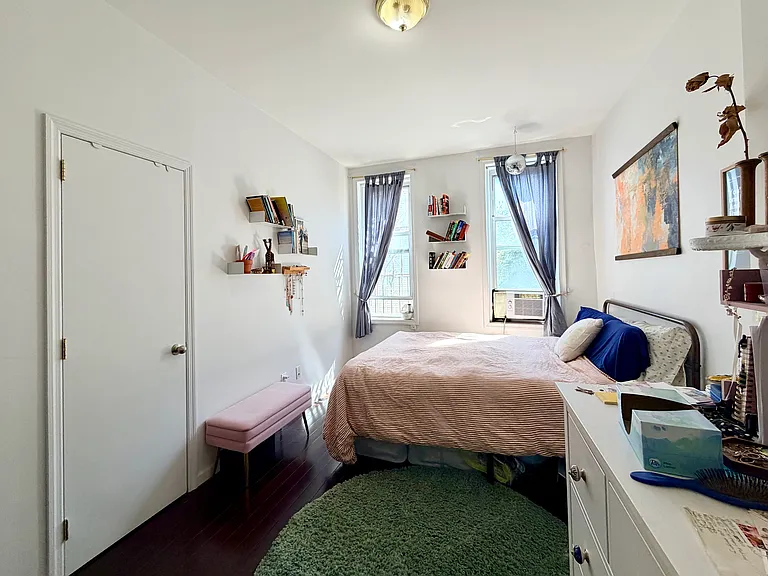 262 Irving Ave #2R — Photo 12