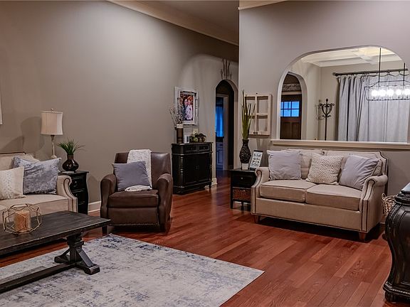 5th image of 11425 Forest Glen Blvd