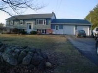 13 Arnold Rd, South China, ME 04358