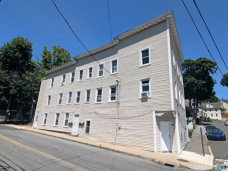 143 N Spring St #1S — Photo 9