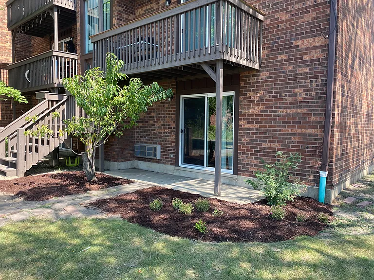 29W542 Country Ridge Dr #F — Photo 11
