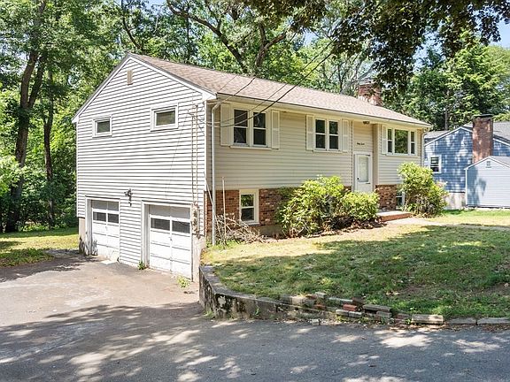 2nd image of 37 Freemont St