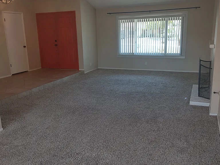 322 Esquina Dr — Photo 5