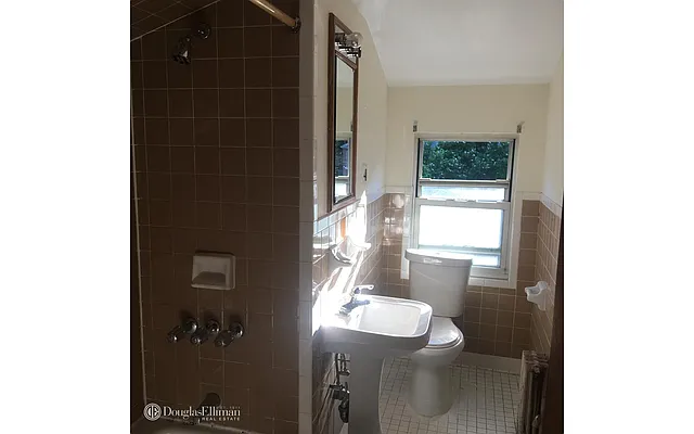 Rented by Douglas Elliman | media 23