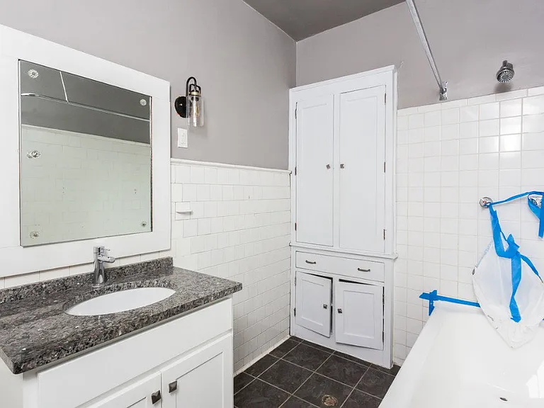 45 W Melrose St #3B — Photo 10