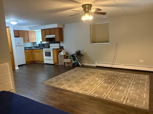 677 S Lyman Ave, Des Plaines, IL 60016