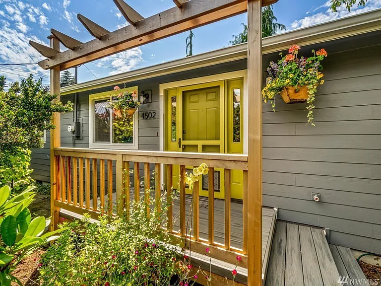4502 SW Findlay St — Photo 1