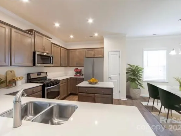 11513 Glasden Rd #521, Charlotte, NC 28278