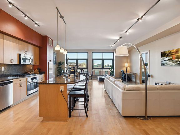 3rd image of 401 N 2nd St Unit 423