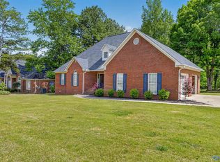 368 Hazel Creek Trl, Anniston, AL 36207