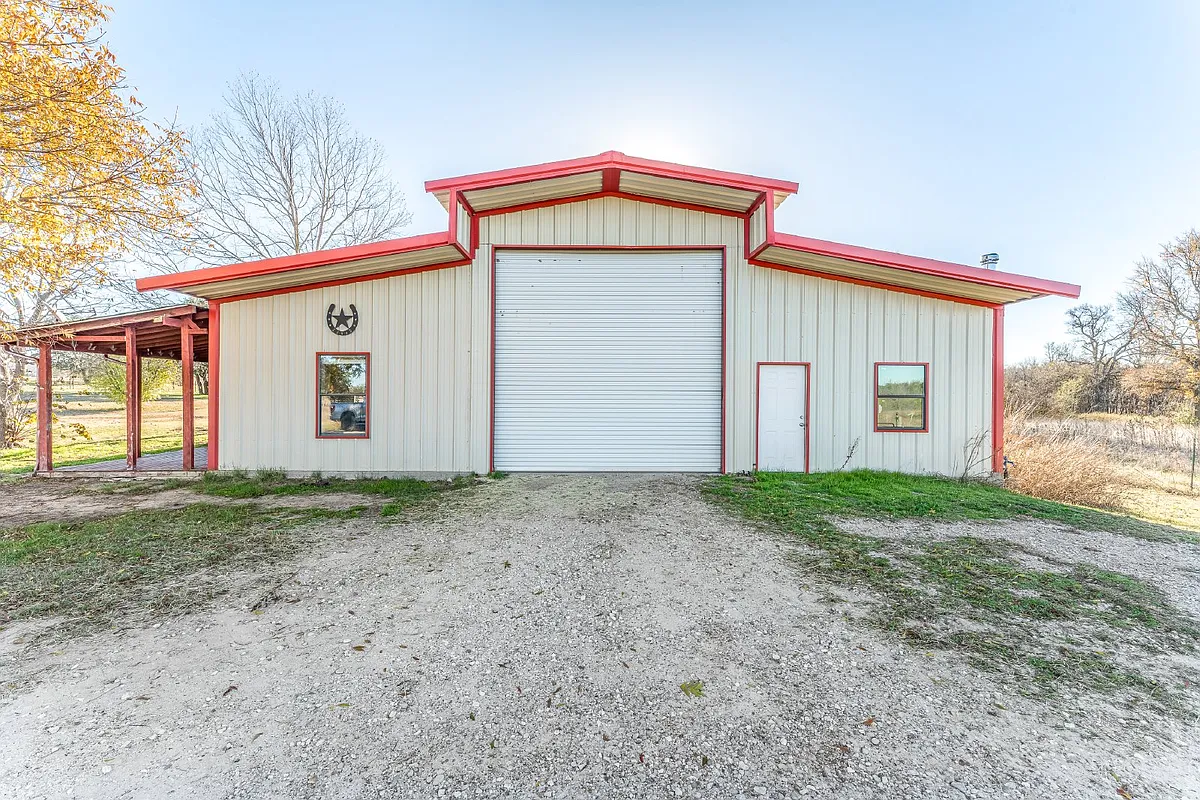 Building Photo - 2061 County Road 371