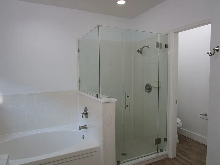6202 Gannetdale Dr — Photo 11