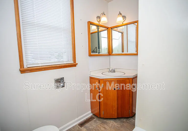 509 S Main St #B — Photo 17