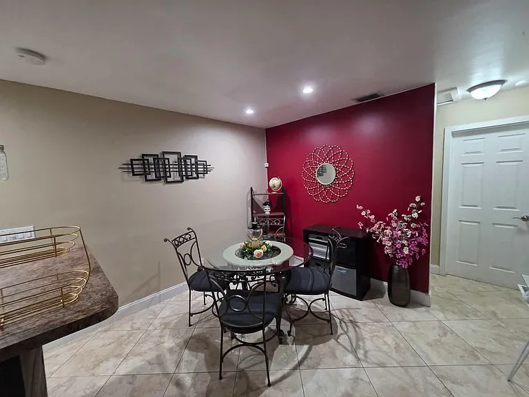 10046 Winding Lake Rd #202 — Photo 11