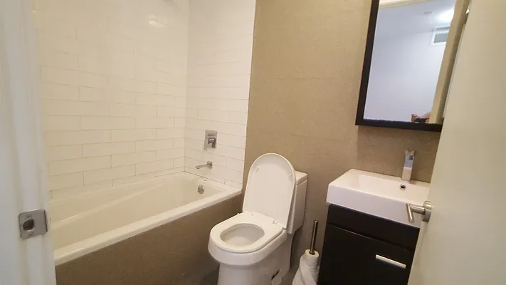 Rented by Evergreen Apartments BK | media 11