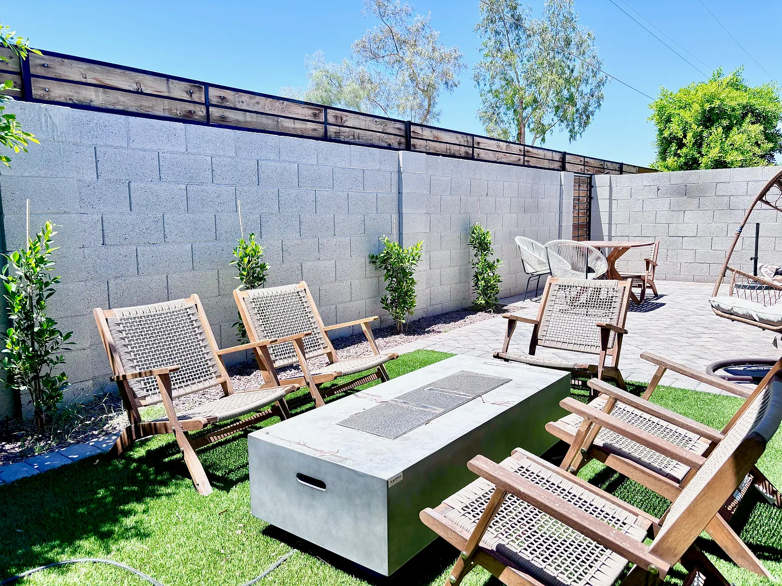 3 bed, 1100 sqft, $2,395 — Photo 3