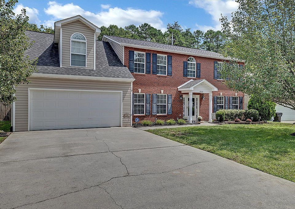 1st image of 1512 Pebble Shore Ln