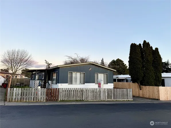 700 NW Crosby Avenue #82, Oak Harbor, WA 98277