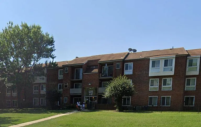 1321 5th St NW — Photo 1