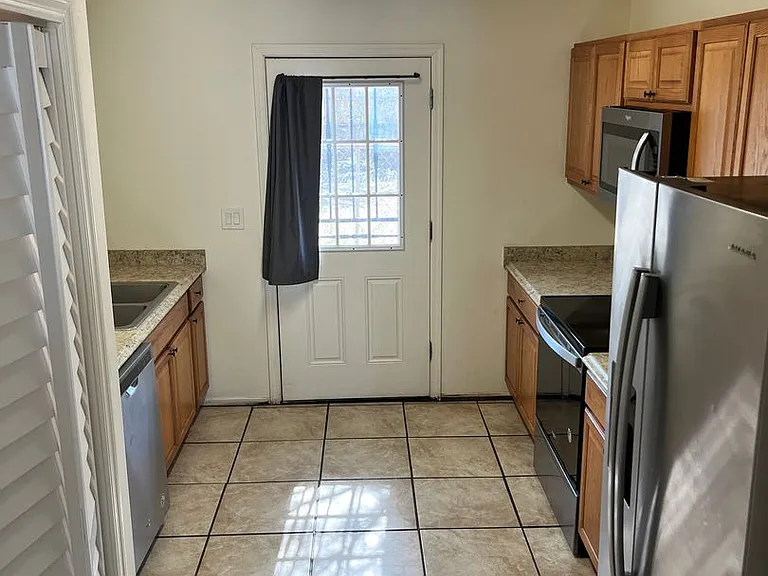 1303-1313 W Cedar St — Photo 25