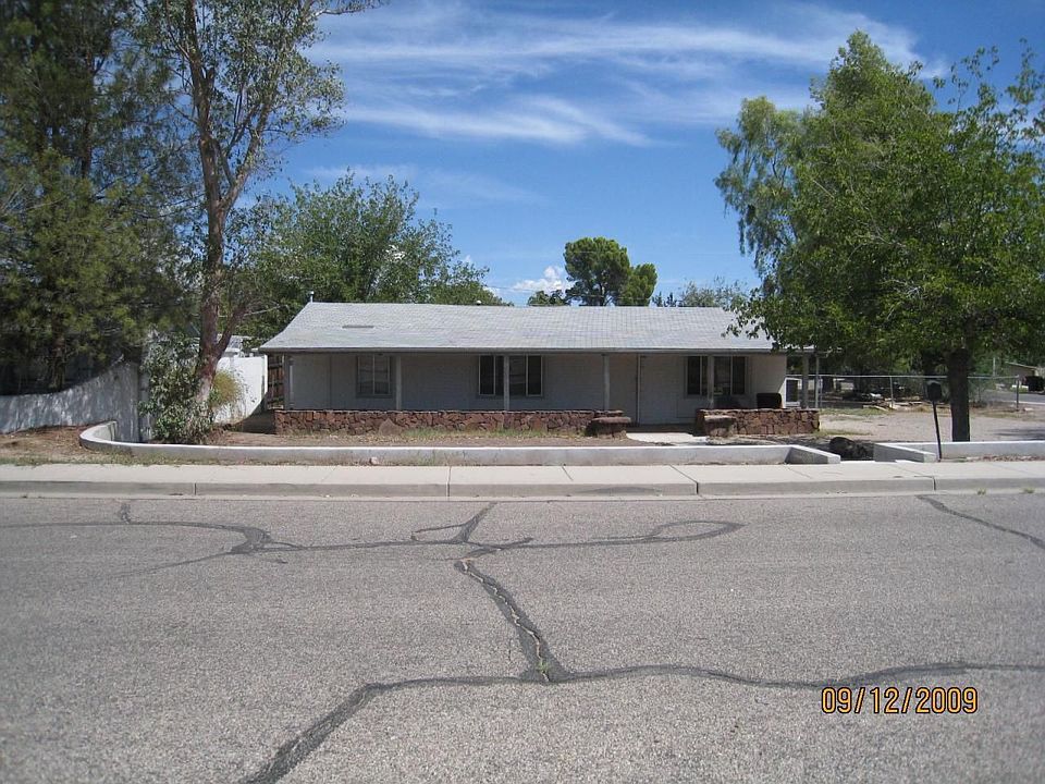 2nd image of 569 N Lincoln St