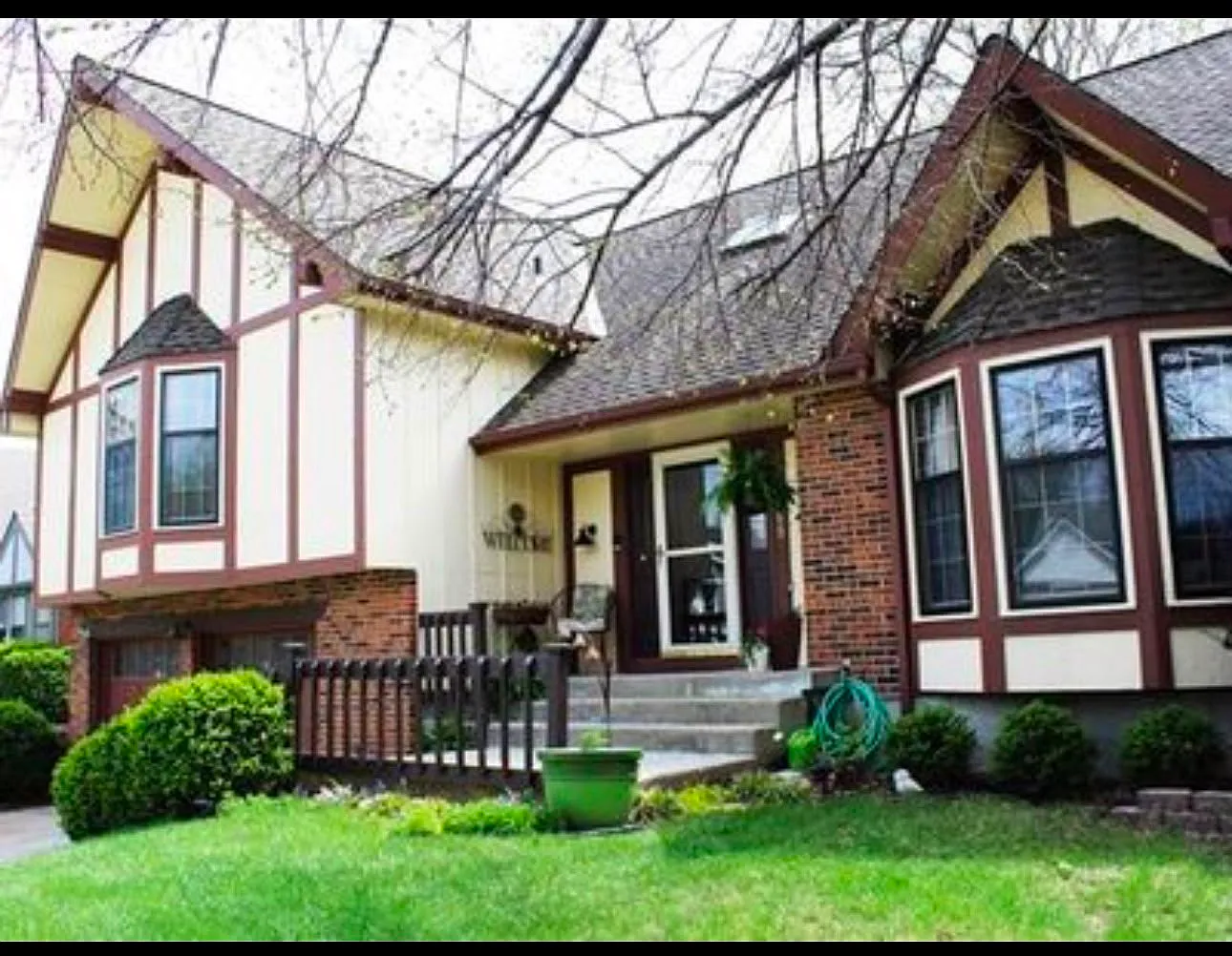 5 bed, 2407 sqft, $2,899 — Photo 2