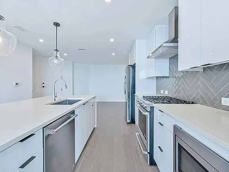 788 W Marietta St NW #603 — Photo 2