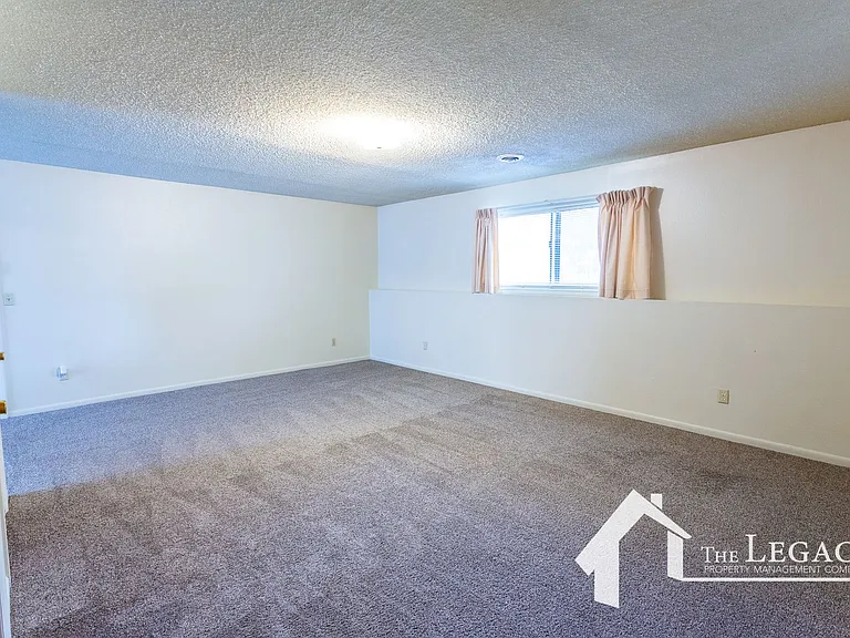 431 S Jefferson St — Photo 2