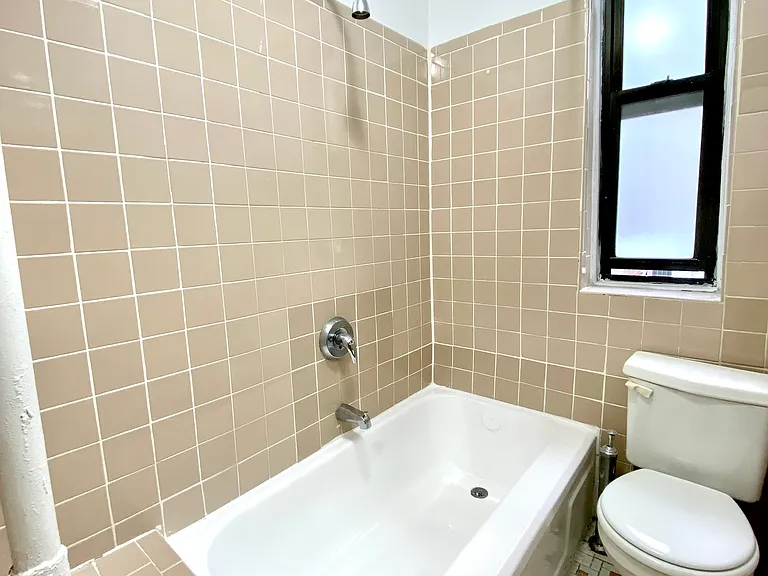 220 E 78th St #23 — Photo 6