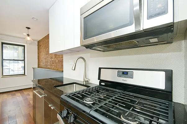 Rented by Brooklyn Rentals NYC | media 7