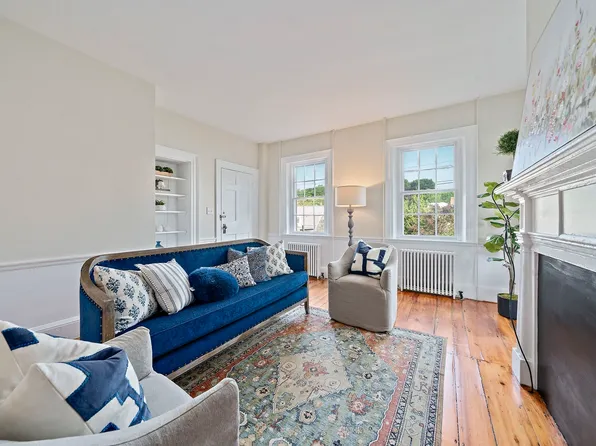 196 South St #A, Hingham, MA 02043