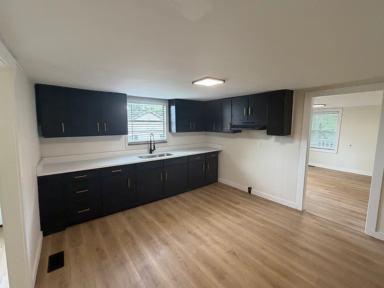 4717 Griffith Dr — Photo 6