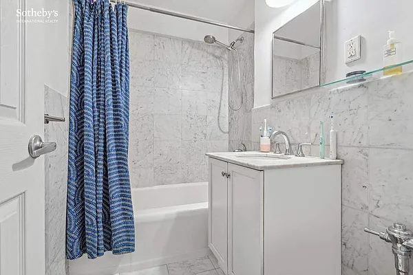 Rented by Sotheby's International Realty | media 11