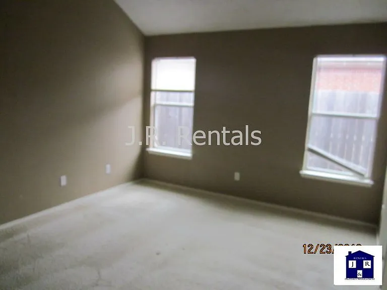 3615 Coral Bay Ln — Photo 23