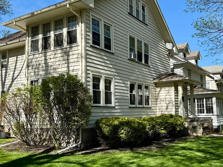 10 Merwin Ave — Photo 2